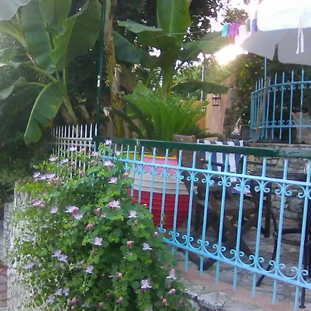 Robin House In Nisaki Appartement *