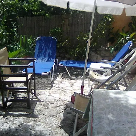 Apartament Robin House In Nisaki *
